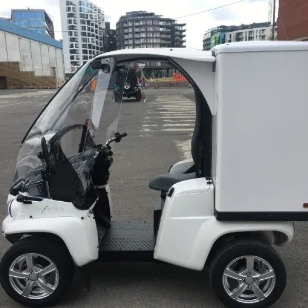 Thermoformed Windshield of Freight electric vehicle